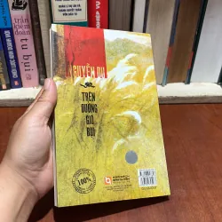 II Văn Học: Nguyễn Du _ Trên Đường Gió Bụi - Hoàng Khôi - 2002 801119