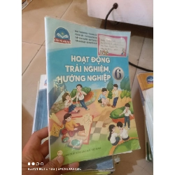 (TẶNG BOOKMARK) Hoạt động trải nghiệm, hướng nghiệp lớp 6 (Chân trời sáng tạo) Giáo khoa RBK2702