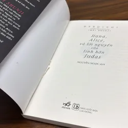 Sắc xanh còn mãi và Hana, Alice - combo 2 quyển sách Otsuichi 606175