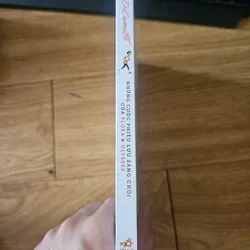 Những cuộc phiêu lưu sáng chói của Flora & Ulysses
35k 674301