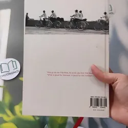 [MIỄN PHÍ BỌC SÁCH] Trên Mảnh Đất Kiên Cường - Wayne in Vietnam: In the Land of Resilience (song ngữ) - Wayne Besant 990097