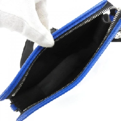 Túi đeo vai Louis Vuitton Taiga Lama Gaston Wearable Wallet M83099 611944