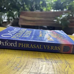 OXFORD PHRASAL VERBS DICTIONARY FOR LEARNERS OF ENGLISH  602671