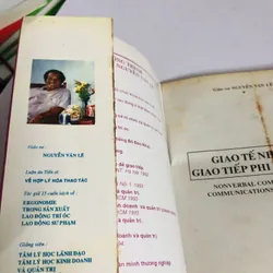 GIAO TẾ NHÂN SỰ - giao tiếp phi ngôn ngữ  701967