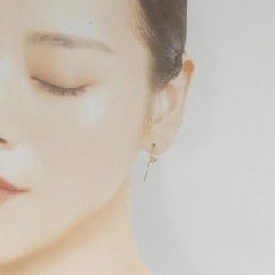 Bông tai kim cương K18YG 0.09CT một bên - Hàng hiệu Authentic 877280