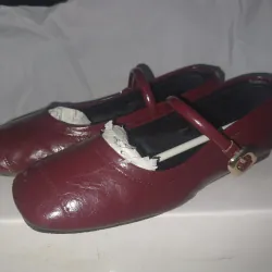 Giày bệt EROSSKA size 40 màu đỏ mận hot trend chính hãng fullbox 786000