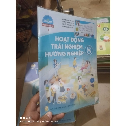 hoạt động trải hướng nghiệp lớp 8 (Chân trời sáng tạo) Giáo khoa HCM2702 Rebooks.vn