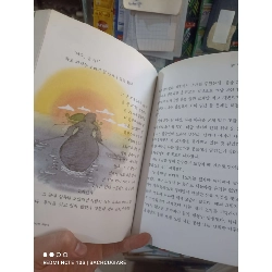 Truyện người khổng lồ bị trói Tiếng Hàn mới 90% Sách học tiếng Hàn HCM2702 930358