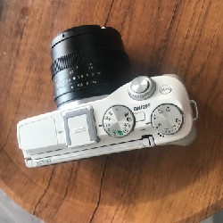 Máy canon m3 5166