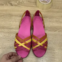 Giày crocs 2hand size w7-38 độ mới cao hình chụp thật 989688