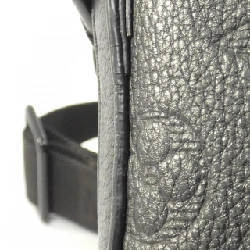 Túi xách vai Louis Vuitton Monogram Shadow Noé Sling M82248 612991