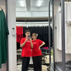 Áo thun in lụa từ 50ki đến 120ki màu đỏ