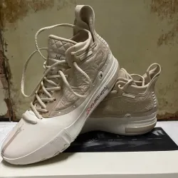 Giày bóng rổ chính hãng Joker 1, size 10.5UK, mới 97% như hình