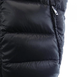 Áo gile PRADA logo tam giác SGB628 R142 - Hàng hiệu Authentic 882925