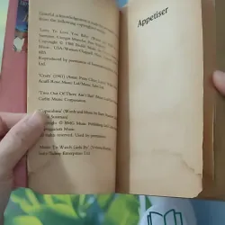 Between Males - Fiona Walker 1027504