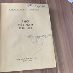 Thơ Việt Nam 1945-1985 675336