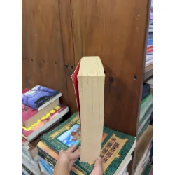 A God in Ruins - Kate Atkinson 689239