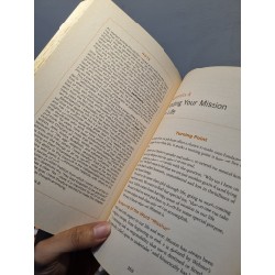 WHAT COLOR IS YOUR PARACHUTE? : A Practical Manual For Job-Hunters and Career-Changers - Richard N. Bolles 186154