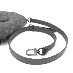 Túi xách Louis Vuitton Monogram Eclipse Montsouris Messenger PM M12519 - Hàng hiệu Chính hãng 770869