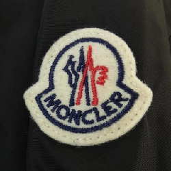 Áo khoác MONCLER LOTY 630118