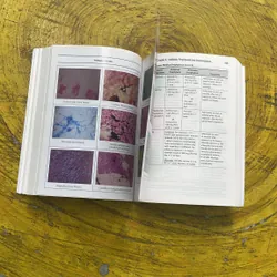 ANTIBIOTIC ESSENTIALS - WRITTEN BY WORLD LEADING EXPERTS 600488