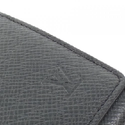 Ví danh thiếp Louis Vuitton Taiga Envelope Card Case M64595 623639