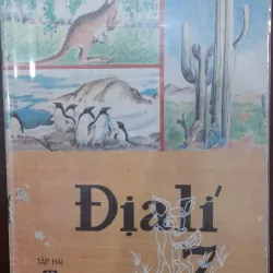 Lô 2 quyển Địa lí 7 714623