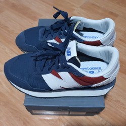 Giày New Balance 237. Nam. màu Navy. Made in Viet Nam. Mới đi 2 lần.