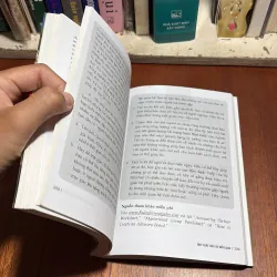 II Sách Kỹ Năng: Quy Luật Của Sự Nổi Loạn - CHRISTINE COMAFORD, LYNCH - 2008 927331