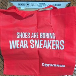Hộp và Túi đựng giày converse classic low + 1 túi converse đỏ. 504928