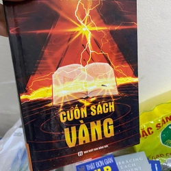 Sách Cuốn sách vàng