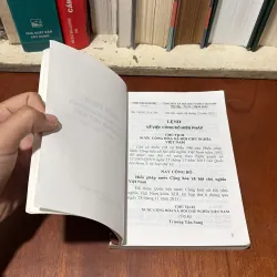 II Sách Chính Trị: Hiến Pháp Nước Cộng Hoà Xã Hội Chủ Nghĩa Việt Nam - 2017 747896