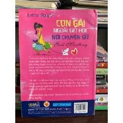 Con gái ngoài giờ học nói chuyện gì? – Lottie Stride