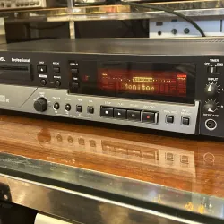 Đầu Tascam CD-RW900SL 753006