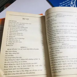 BỘ 6 CUỐN VỀ HIV & AIDS 698185