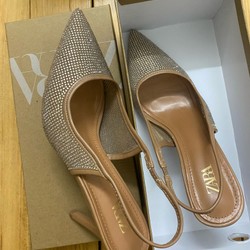 Guốc cao gót Zara đính đá size 39 mới đi 1 lần 180401