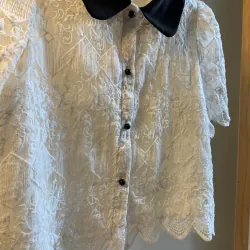 Áo sơ mi ren cổ đen 973887