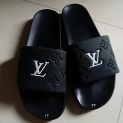 Dép có hình L/V  hàng F - A - K - E  New 100%