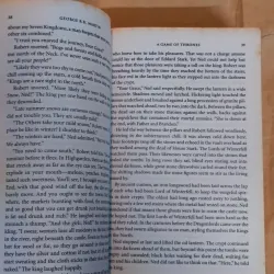 A Game of Thrones	- George R. R. Martin 1025128
