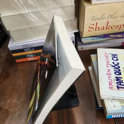 Dạ khúc Kazuo Ishiguro 758659