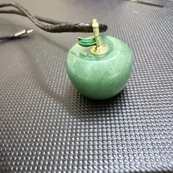 mặt dây chuyền táo bằng ngọc  596338