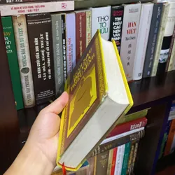 MƯỜI SÁU ĐỜI VUA TRIỀU MINH (XB 2002) 550980