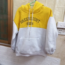 Hoodie phong cách dày dặn