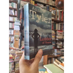 LADDER OF YEARS - Anne Tyler