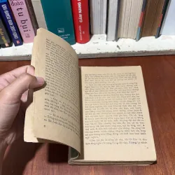 II Tiểu Thuyết: Một Cuộc Đời Bình Dị - Lê Huy Khanh - 1986 754362