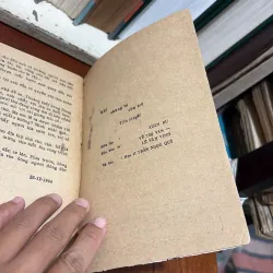 II Tiểu Thuyết: Khi Chúng Ta Còn Trẻ - Trần Hoàng Bách - 1986 750981