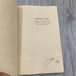 M gorki đời sống sự nghiệp văn học gắn liền với cuộc vận động cách mạng nga. 10a2 1025739