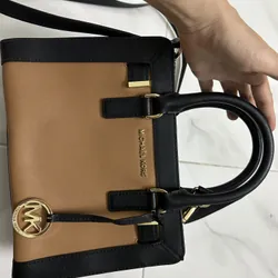 Túi xách Michael Kors 607579
