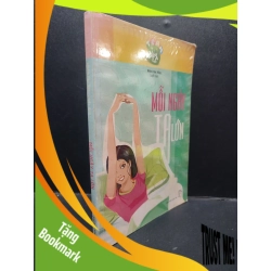 (TẶNG BOOKMARK) Mỗi Ngày Ta Lớn Nhóm Hoa Nắng tuyển dịch mới 80% (Ố nhẹ, bị ghi trong sách) 2008 RBK1304 sức khoẻ