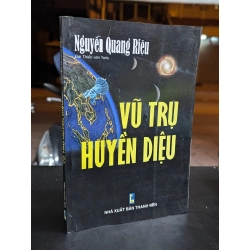 Vũ trụ huyền diệu - Nguyễn Quang Riệu